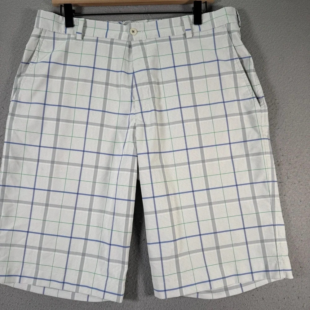 Nike Golf Chino Shorts Mens 34 White Plaid Flat Front Active Sportswear 12